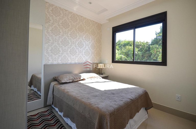 APARTAMENTO COM AMPLA VISTA PARA A PRAIA;