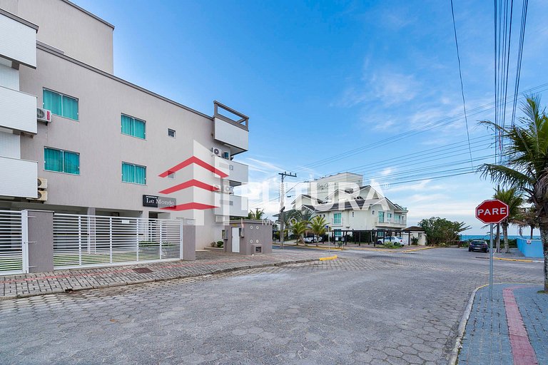 DUPLEX COM 02 DORMITORIOS A 20MTS DO MAR;