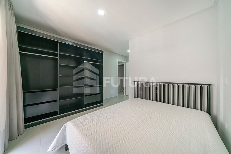 Apartamento com 03 dormitórios - LA013EF