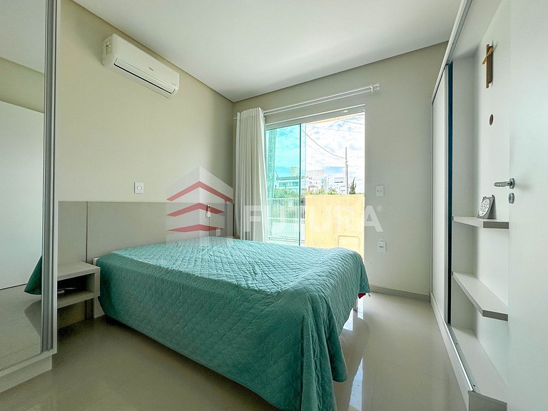 Apartamento com 03 dormitórios - LA268F