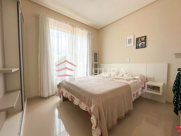 Apartamento com 03 dormitórios - LA268F
