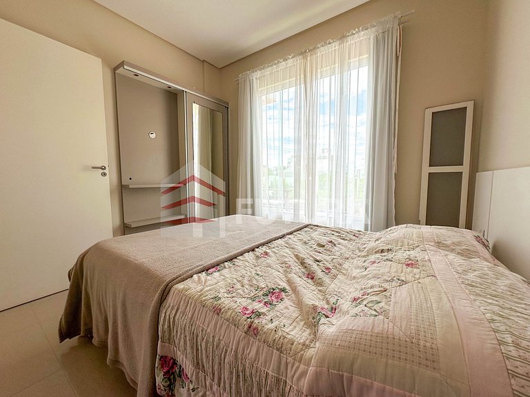 Apartamento com 03 dormitórios - LA268F