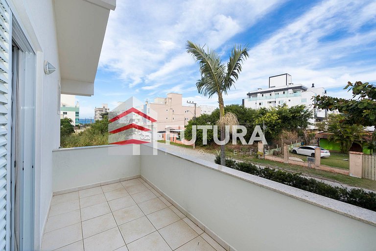 CASA DE 3 DORMITÓRIOS A 200MTS DA PRAIA - LC132F