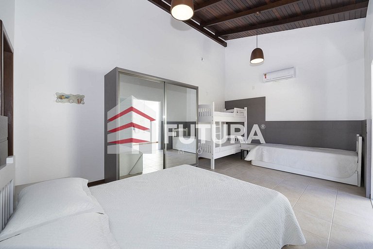 CASA ALTO PADRÃO 4 DORMITÓRIOS PISCINA - LC133F