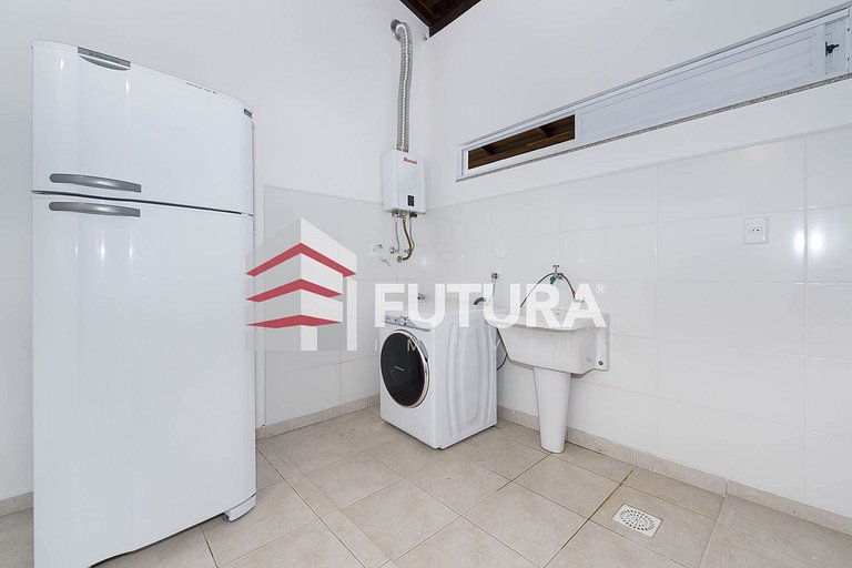 CASA ALTO PADRÃO 4 DORMITÓRIOS PISCINA - LC133F