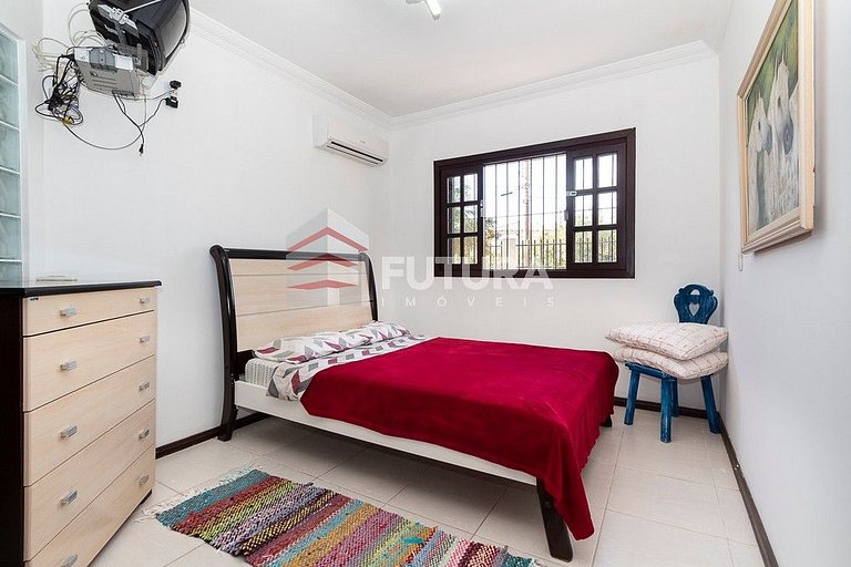 CASA DE 4 DORMITÓRIOS EM MARISCAL - LC137F