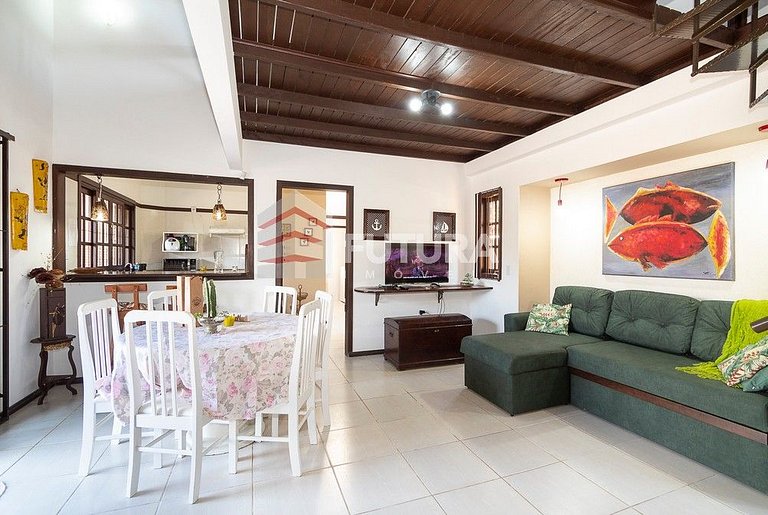 CASA DE 4 DORMITÓRIOS EM MARISCAL - LC137F