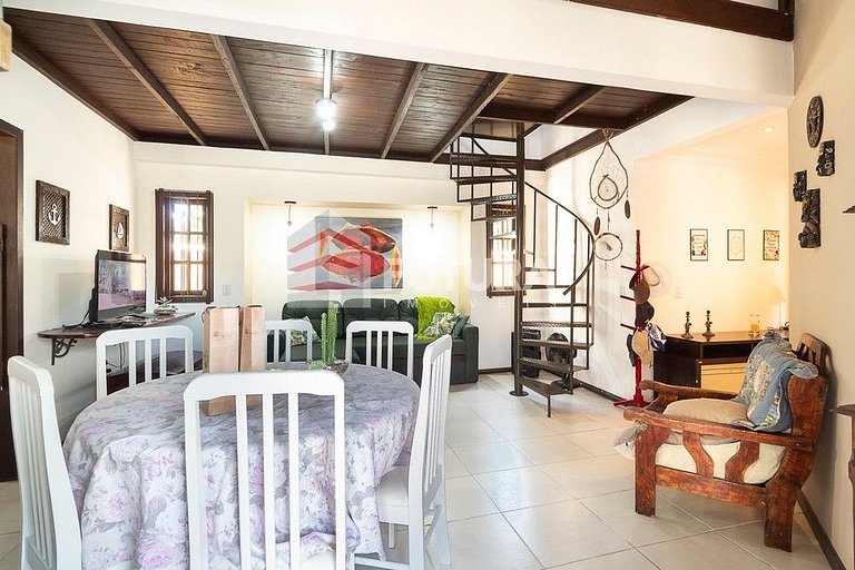 CASA DE 4 DORMITÓRIOS EM MARISCAL - LC137F