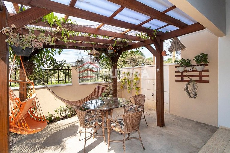 CASA DE 4 DORMITÓRIOS EM MARISCAL - LC137F
