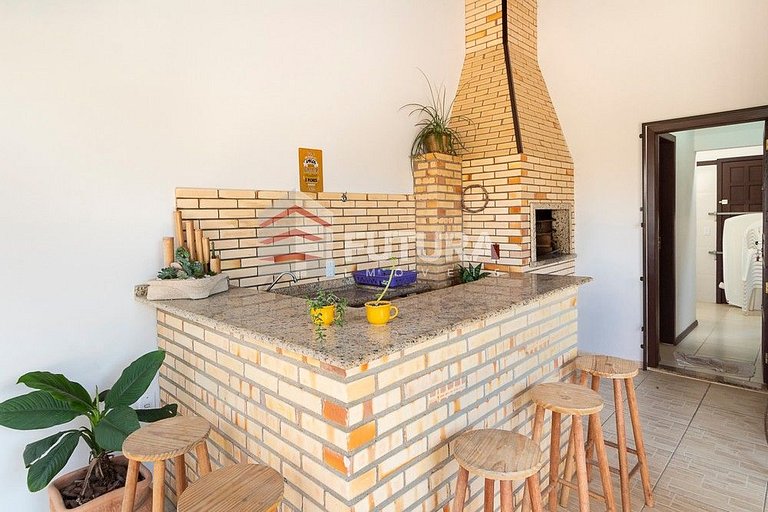 CASA DE 4 DORMITÓRIOS EM MARISCAL - LC137F