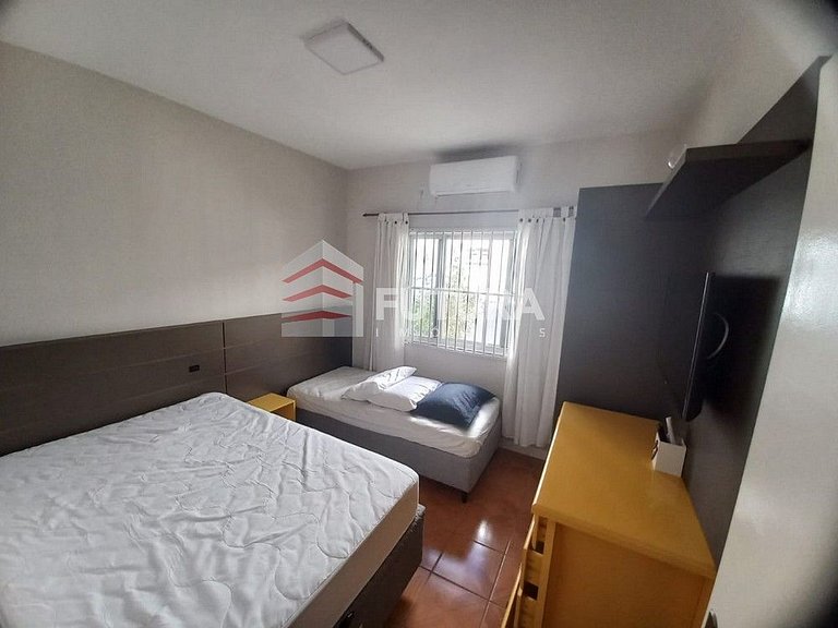 CASA COM PISCINA EM ZIMBROS - LC140F