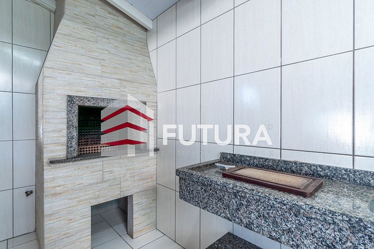 CASA COM 05 DORMITÓRIOS E PISCINA - LC142F