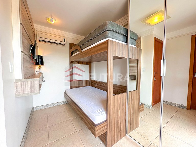 SOBRADO TRIPLEX COM PISCINA - LC001EF