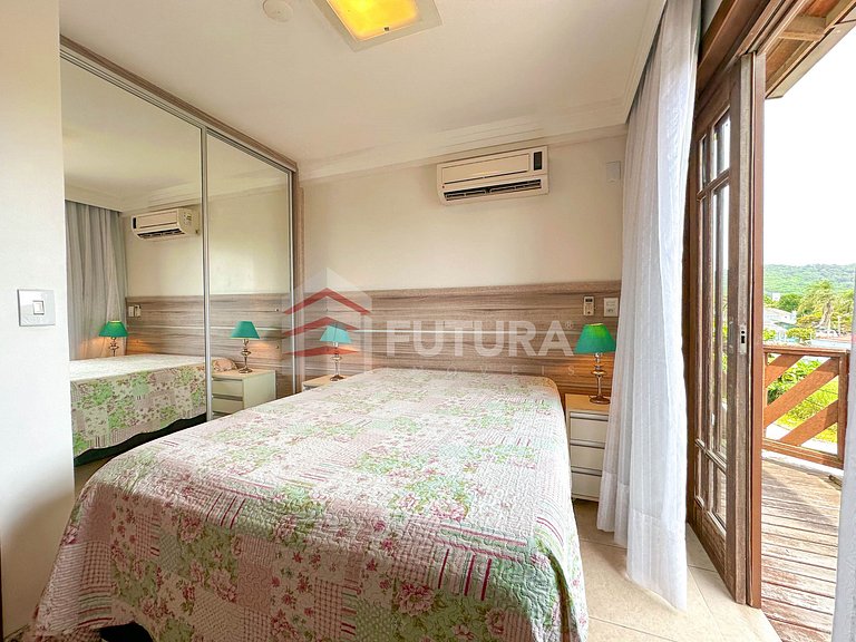 SOBRADO TRIPLEX COM PISCINA - LC001EF
