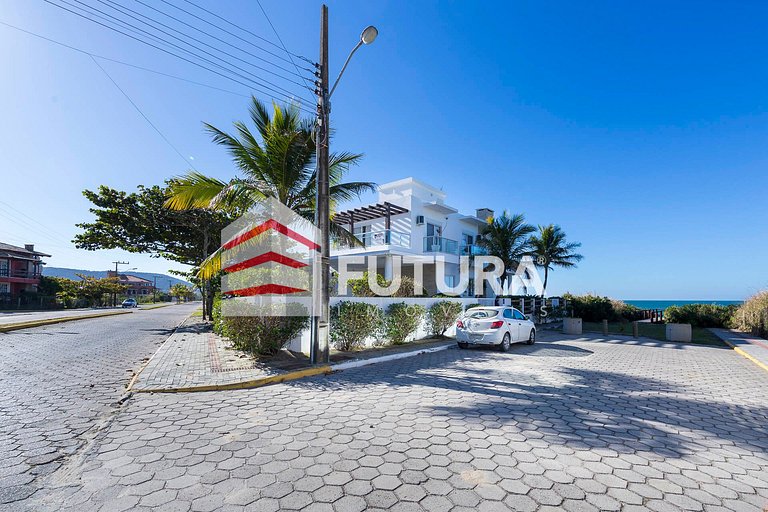 AMPLA CASA BEIRA MAR NO CANTO GRANDE 04 DORMITÓRIOS