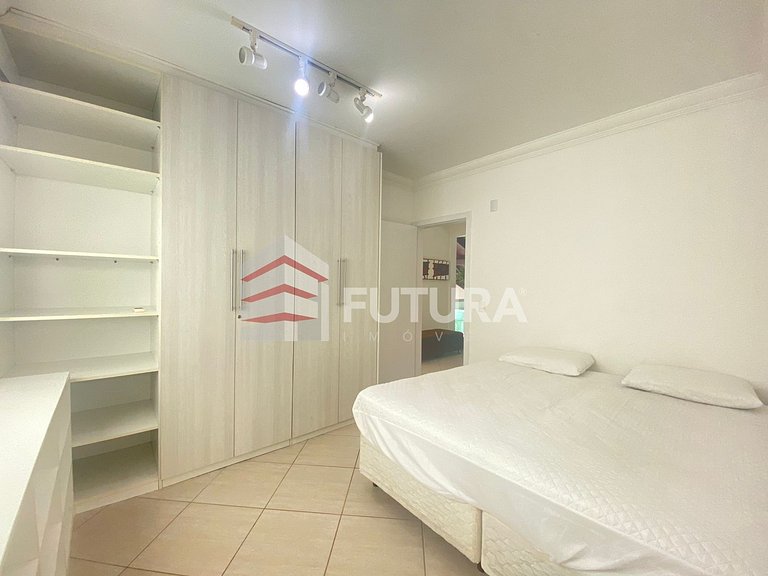 CASA COM PISCINA E 04 SUÍTES - LC111F