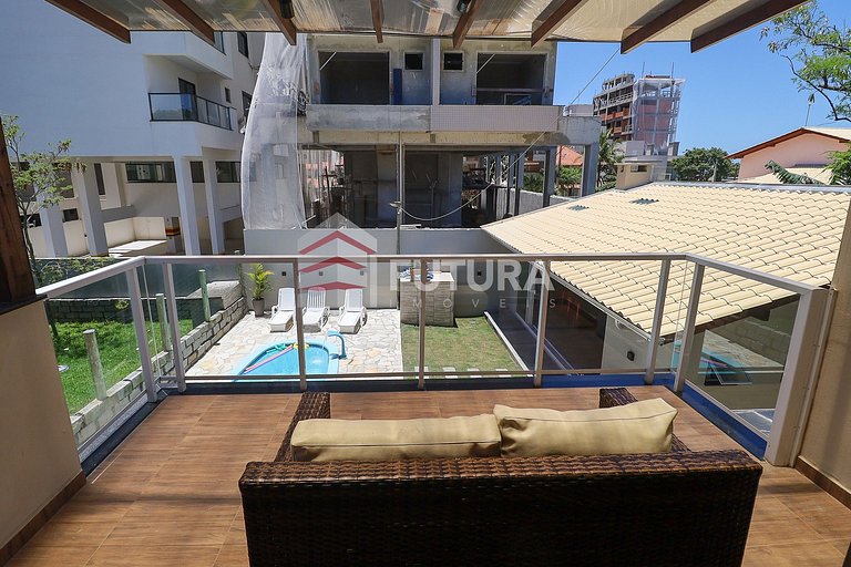 CASA COM PISCINA E 03 DORMITÓRIOS - LC118F