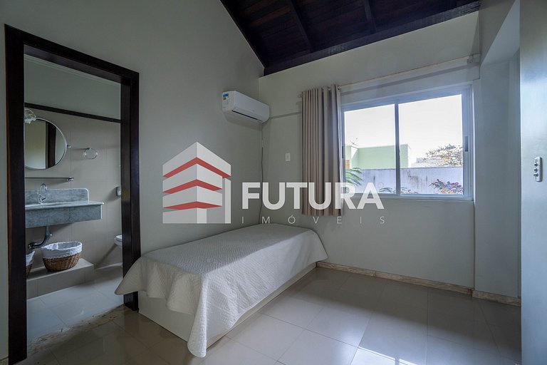 CASA COM 03 SUÍTES NA PRAIA DO MARISCAL - LC125F