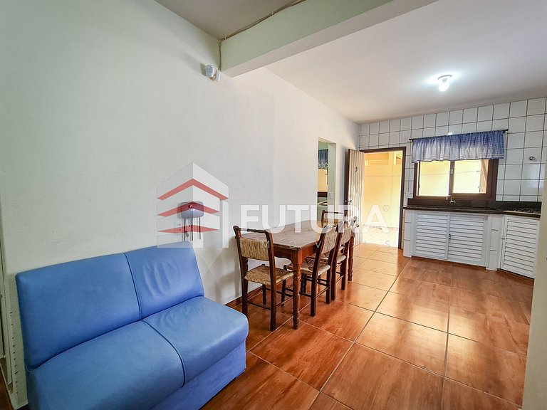 Apartamento térreo com 02 dormitórios - LA229F