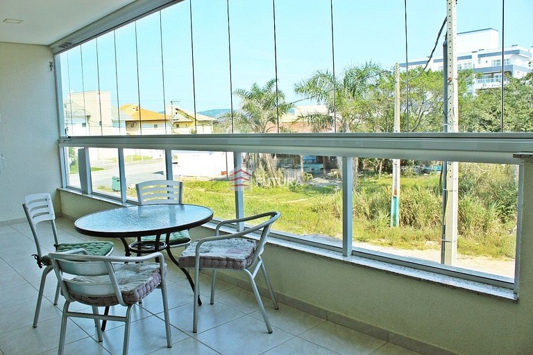 Apartamento com 02 quartos - LA213F