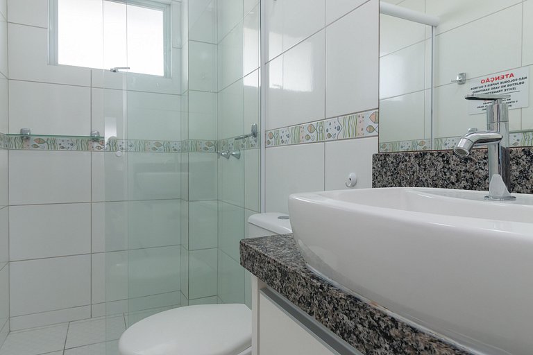 Apartamento 02 dormitórios frente mar - LA214F