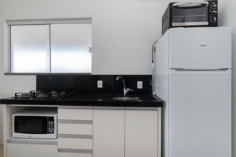 Apartamento 02 dormitórios frente mar - LA214F