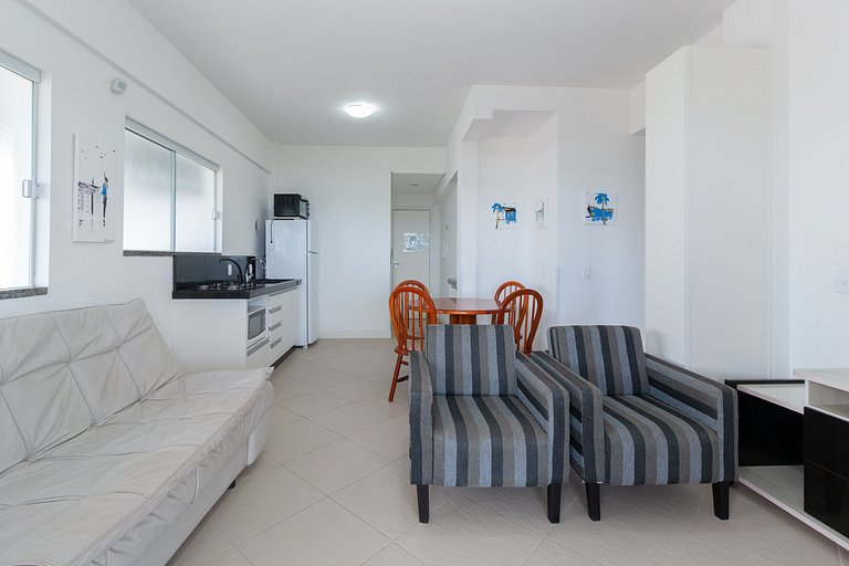 Apartamento 02 dormitórios frente mar - LA214F