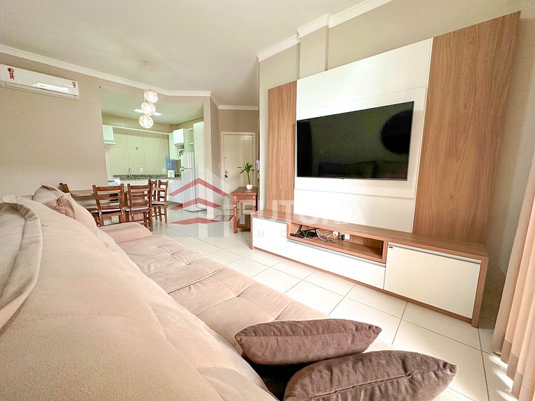 Apartamento 02 dormitórios 120mts da praia;