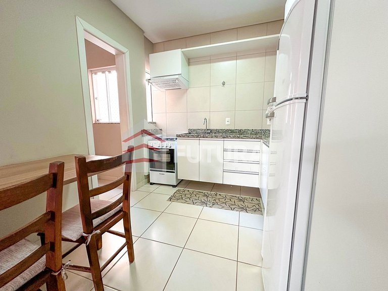 Apartamento 02 dormitórios 120mts da praia;