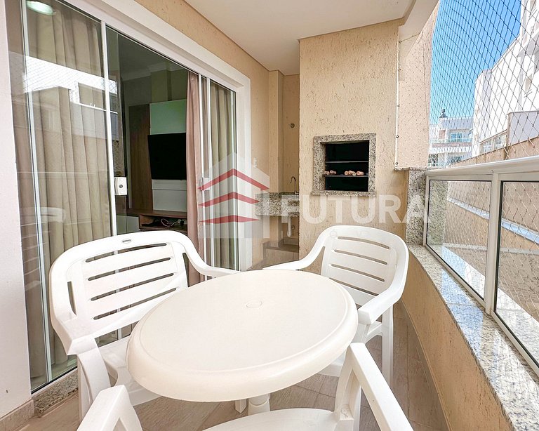 Apartamento 02 dormitórios 120mts da praia;
