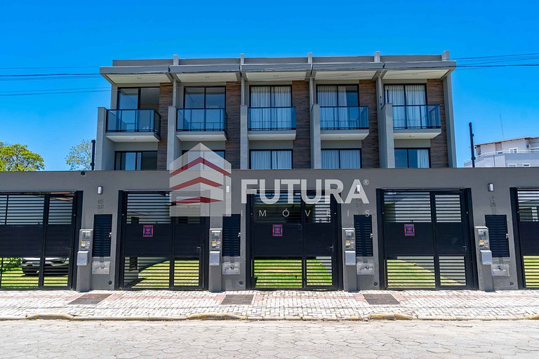 Triplex Rua Canjerana