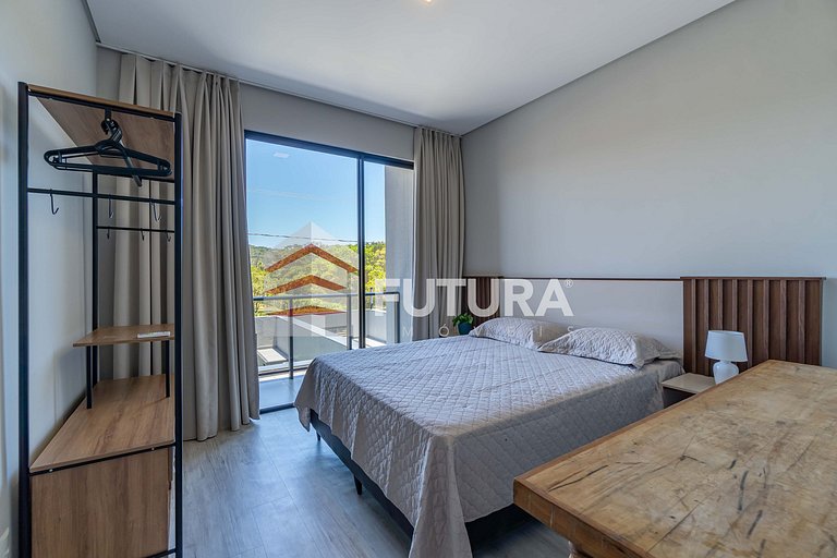 TRIPLEX COM PISCINA E 03 SUÍTES - LA259F