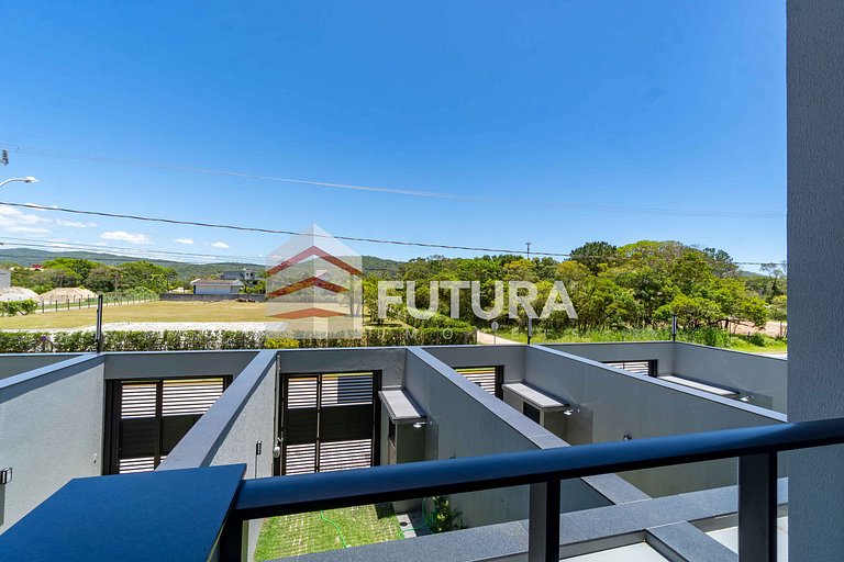 TRIPLEX COM PISCINA E 03 SUÍTES - LA259F