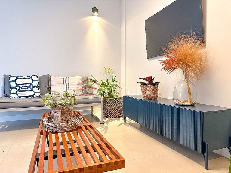 Apartamento com 03 dormitórios - LA260F