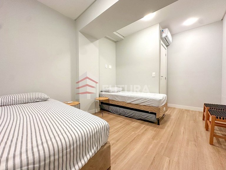 Apartamento com 03 dormitórios - LA260F