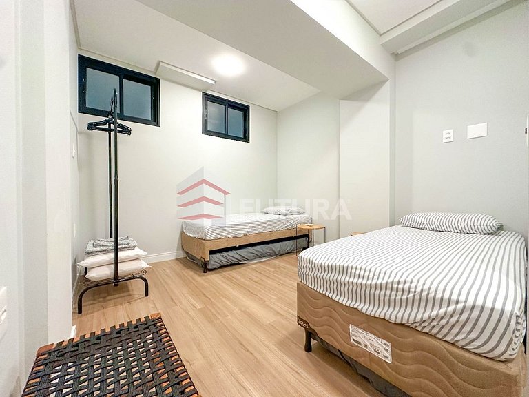 Apartamento com 03 dormitórios - LA260F