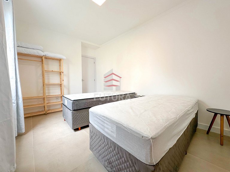 APARTAMENTO DE 02 DORMITORIOS A 100 MTS DA PRAIA;