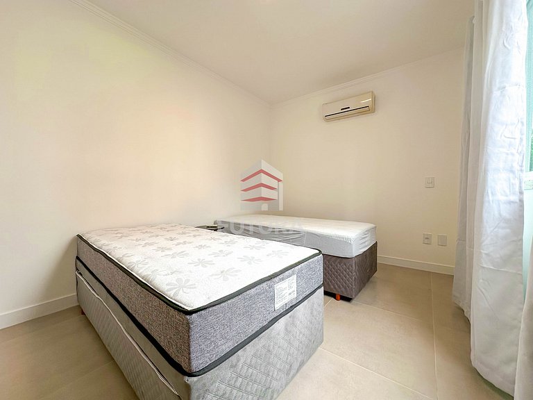 APARTAMENTO DE 02 DORMITORIOS A 100 MTS DA PRAIA;