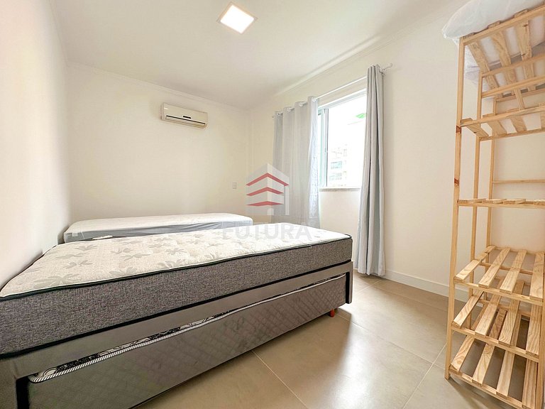 APARTAMENTO DE 02 DORMITORIOS A 100 MTS DA PRAIA;