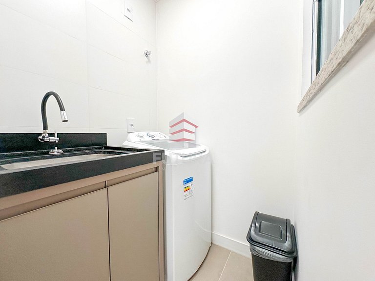 APARTAMENTO DE 02 DORMITORIOS A 100 MTS DA PRAIA;