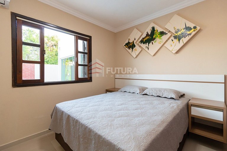 CASA COM PISCINA E 05 DORMITÓRIOS - LC101F