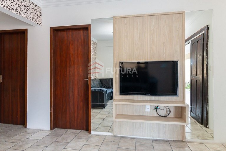 CASA COM PISCINA E 05 DORMITÓRIOS - LC101F