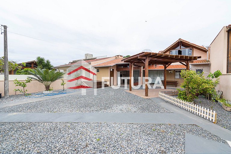 CASA EM MORRINHOS COM 04 DORMITÓRIOS - LC103F