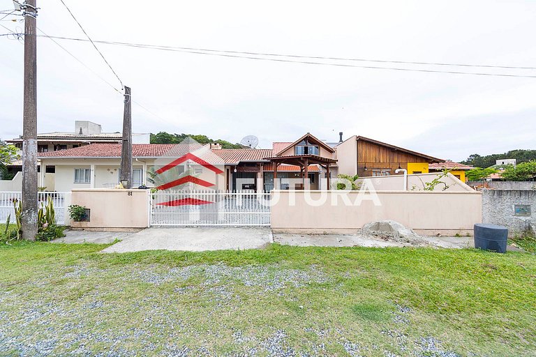 CASA EM MORRINHOS COM 04 DORMITÓRIOS - LC103F