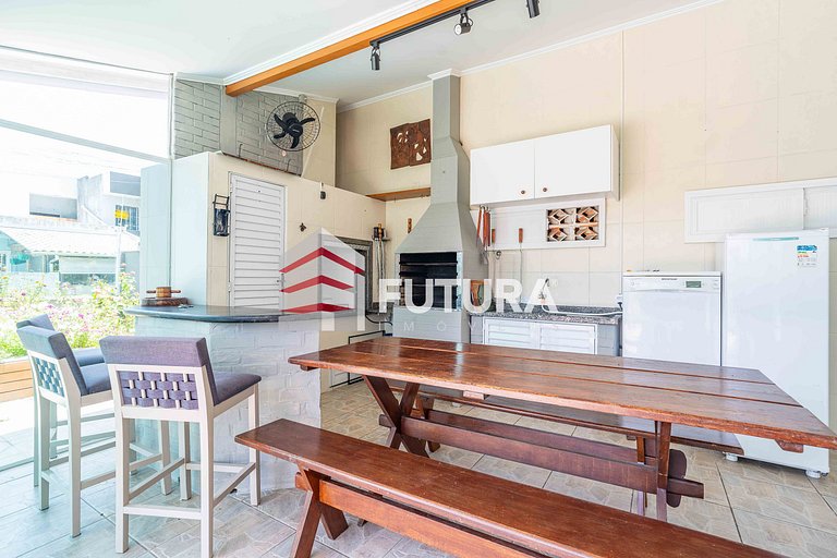 CASA ALTO PADRÃO COM PISCINA EM MARISCAL - LC135F