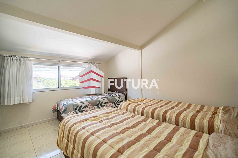 CASA ALTO PADRÃO COM PISCINA EM MARISCAL - LC135F