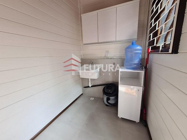 CASA COM 03 DORMITÓRIOS 200 MTS DO MAR - LC138F