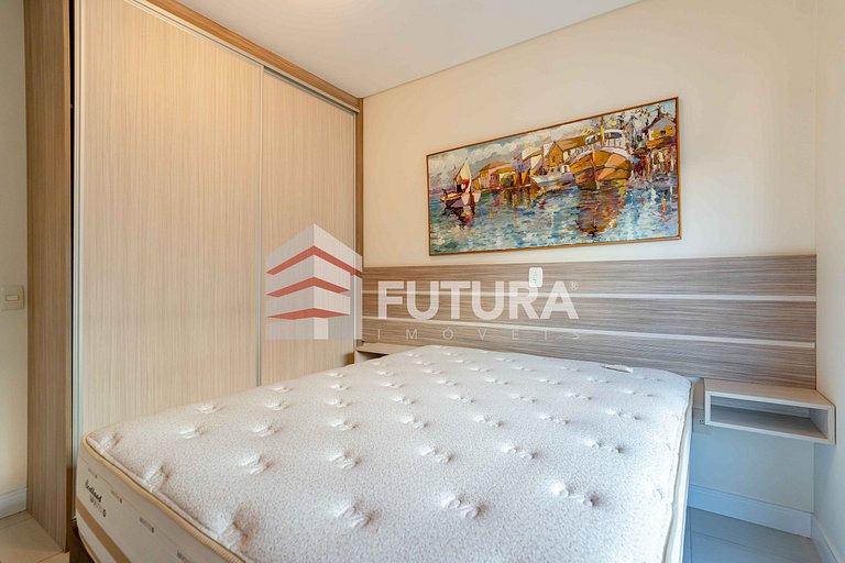 Apartamento com 03 dormitórios - LA003EF