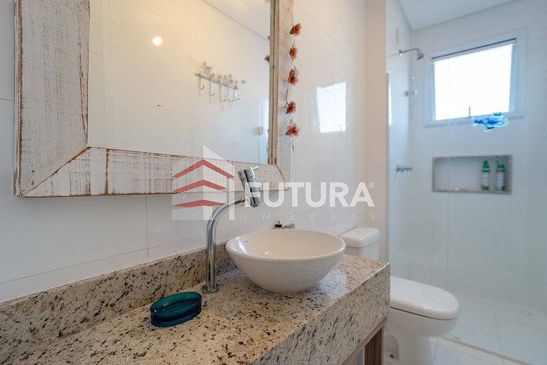 Apartamento com 03 dormitórios - LA003EF