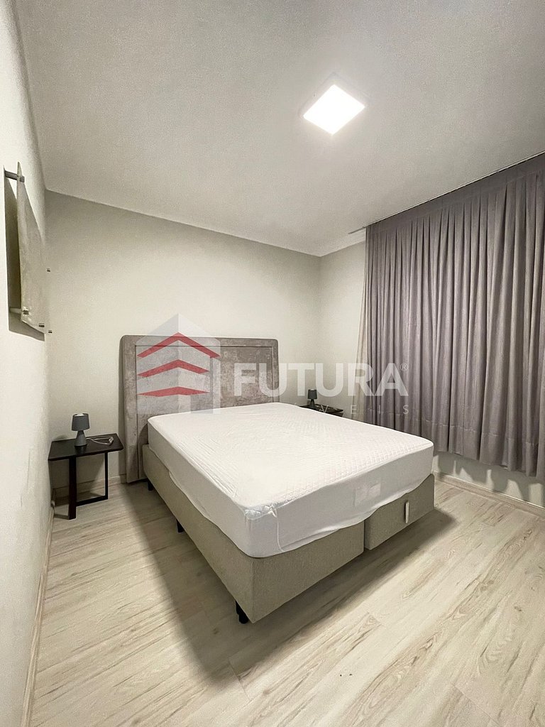 Casa com 04 dormitórios e piscina - LC121F